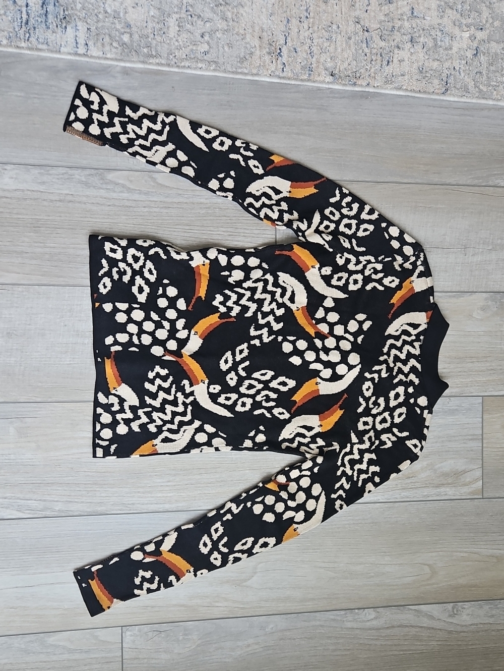 Farm Rio Sweater - Picture 8 of 10